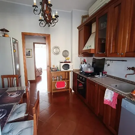 Appartement Il Viaggiante Mare 350 M - Quadrilocale - Centro Commerciale - Universita -porto Costa Crociere E Corsica Ferries Savone